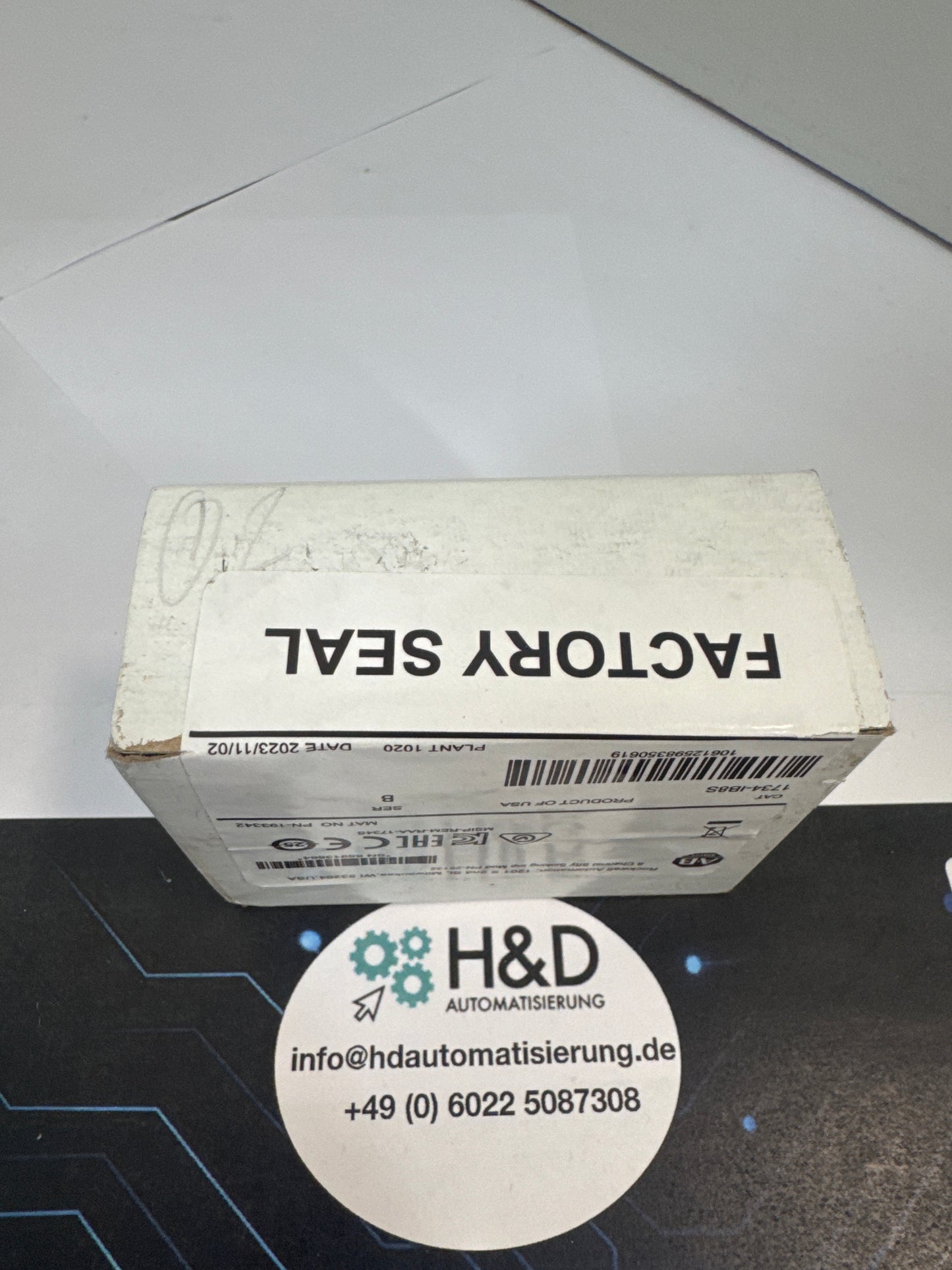 1734-IB8S Allen-Bradley New and sealed