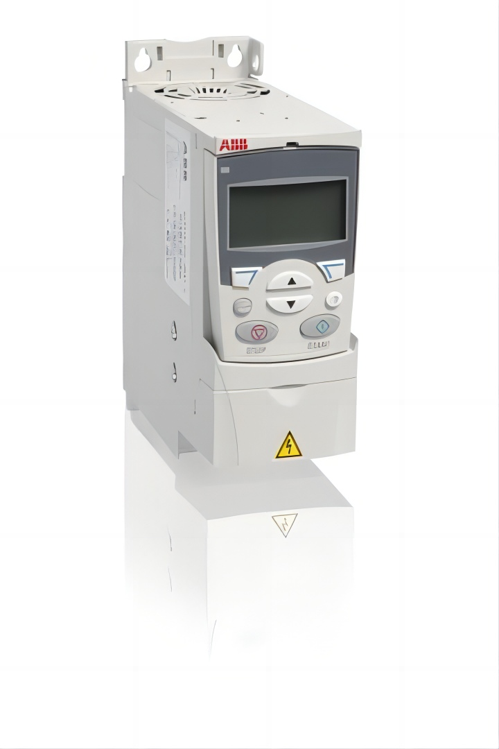 ABB ACS310-03E-02A1-4 – Inversor de frecuencia – Pn 0,55 kW – I2n 2,1 A – IP20 – Nuevo y sellado