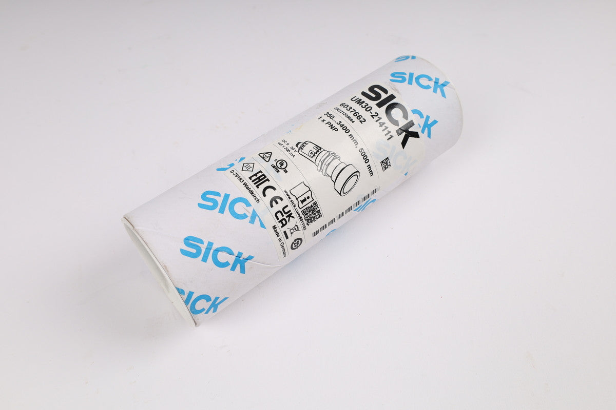 SICK UM30-214111 in magazzino