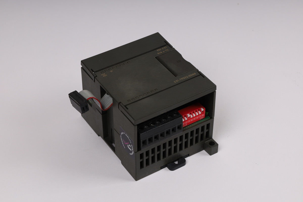 SIEMENS 6ES7231-7PD22-0XA0 en stock