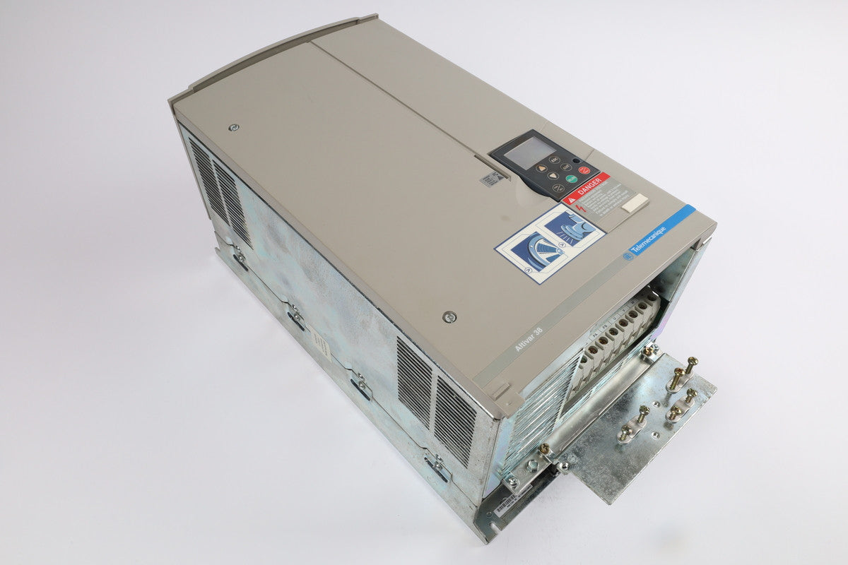 SCHNEIDERELECTRIC ATV38HD23N4 en stock