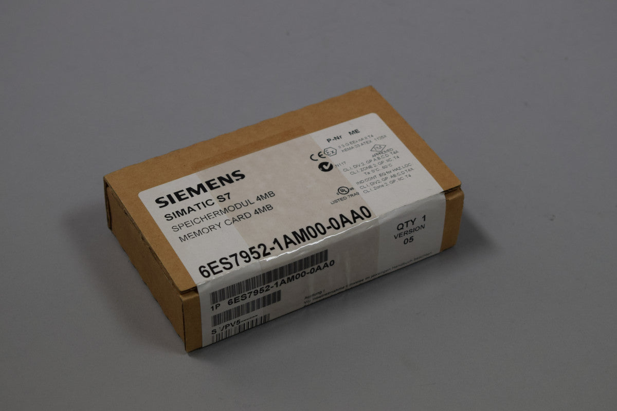 SIEMENS 6ES7952-1AM00-0AA0 in magazzino