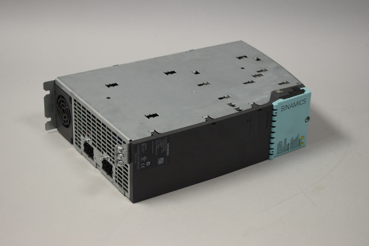 SIEMENS 6SL3120-2TE21-8AA3 in stock