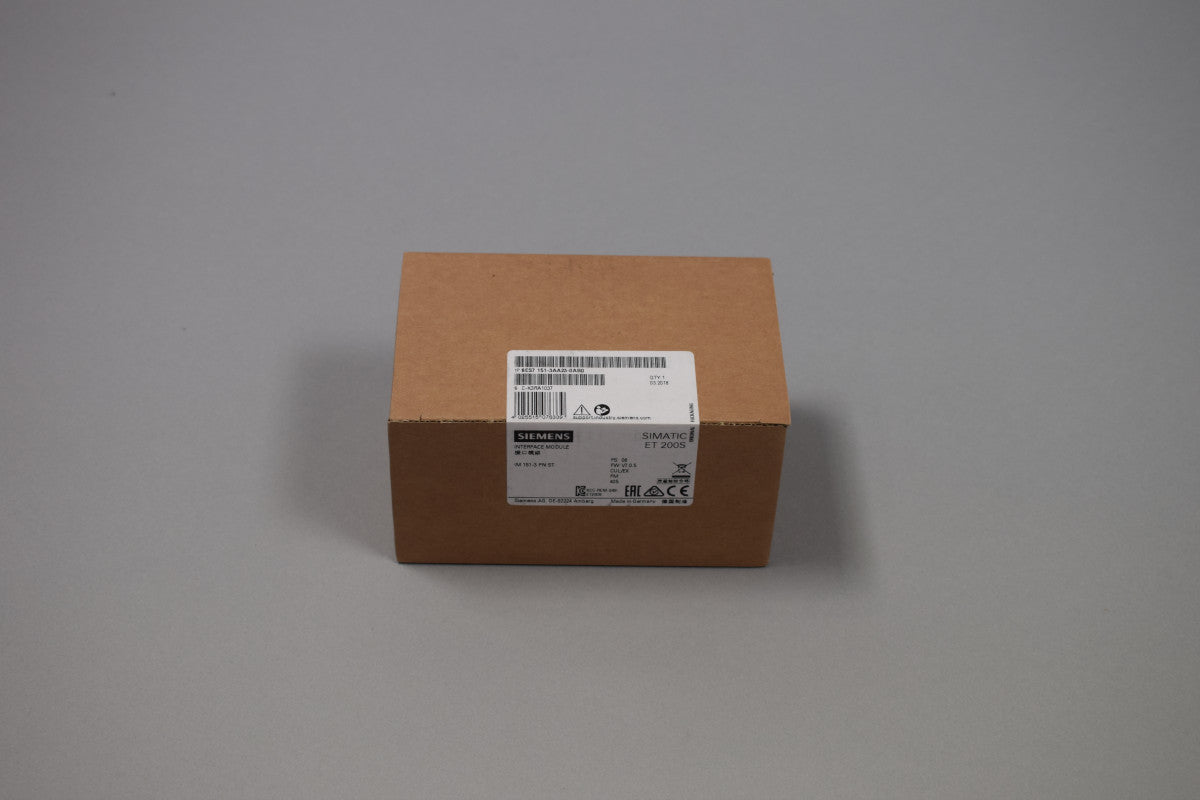 SIEMENS 6ES7151-3AA23-0AB0 in magazzino