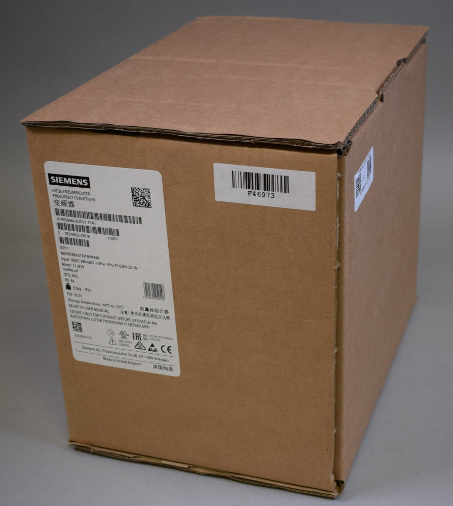 SIEMENS 6SE6440-2UD31-1CA1 in magazzino