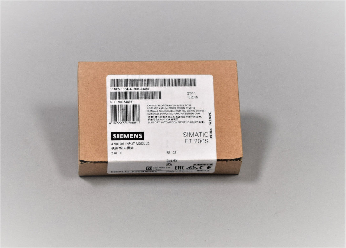 SIEMENS 6ES7134-4JB01-0AB0 in magazzino