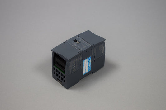 SIEMENS 6ES7221-1BF30-0XB0 in magazzino