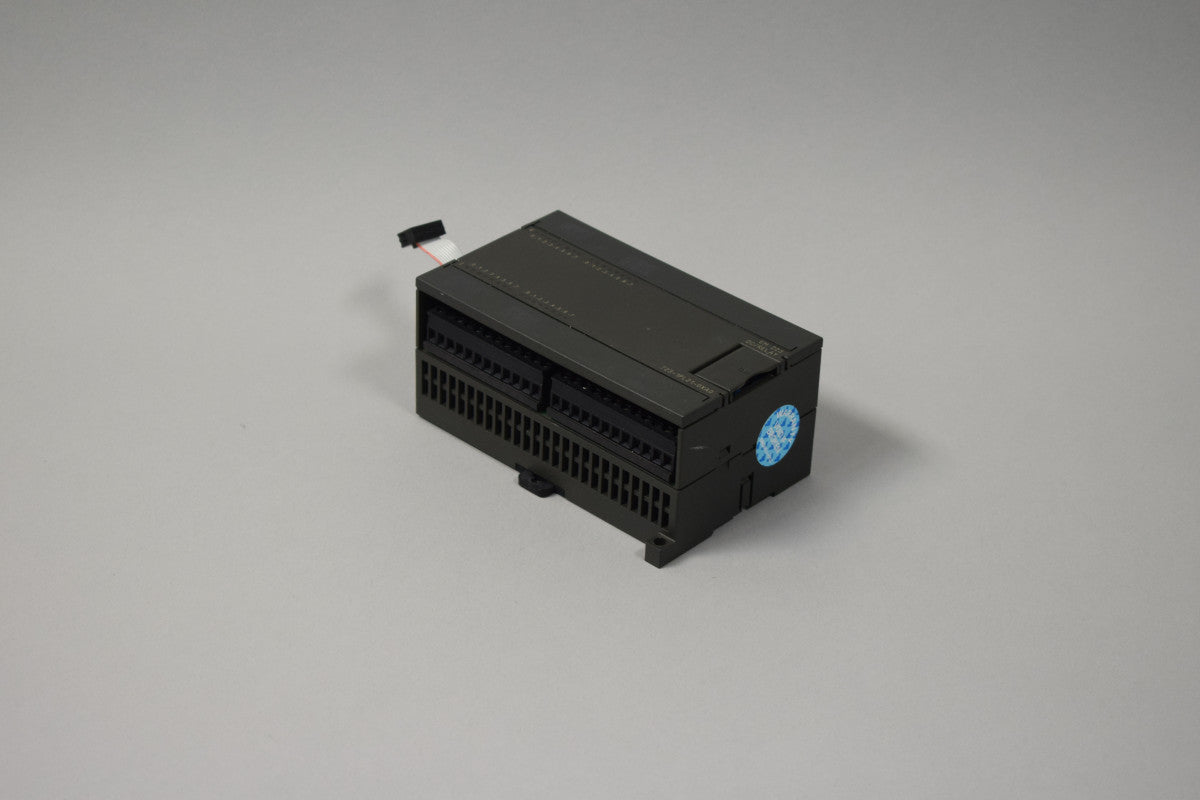 SIEMENS 6ES7223-1PL21-0XA0 in stock