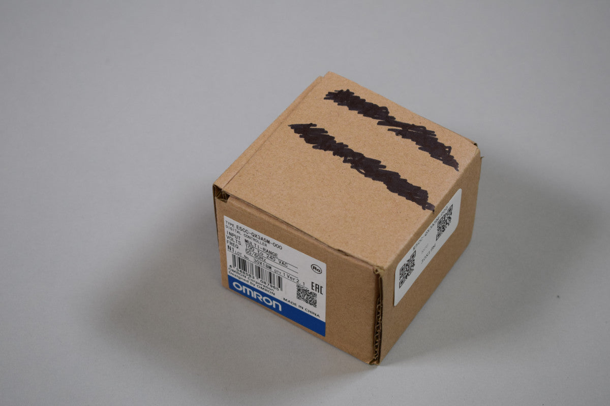 OMRON E5CC-QX3A5M-000 in magazzino