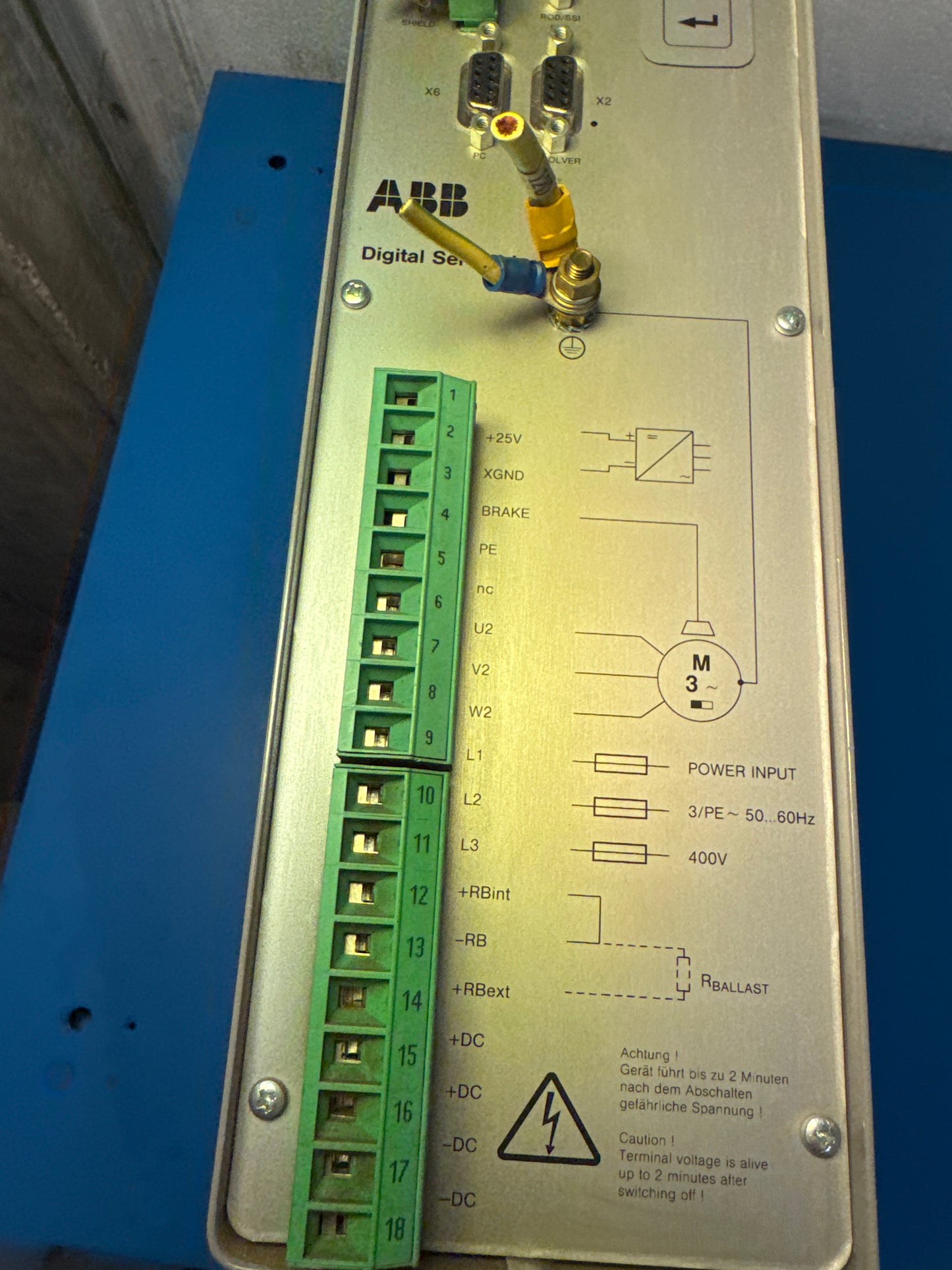 ABB Servodrive DKM 03001 3ADM200121R0101 AC400V 1,8kVA 50/60Hz