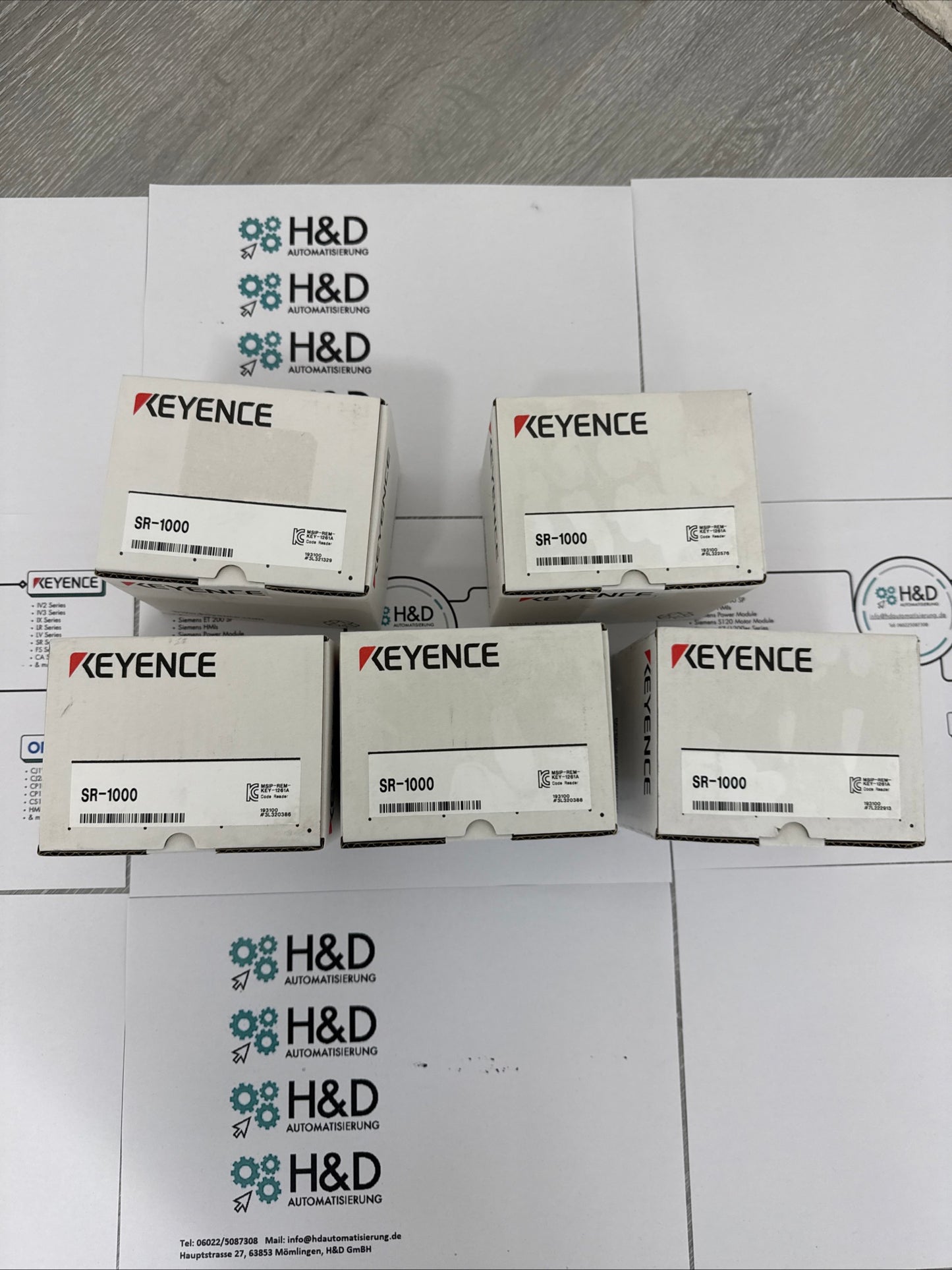 SR-1000 Keyence 1D and 2D code reader with autofocus