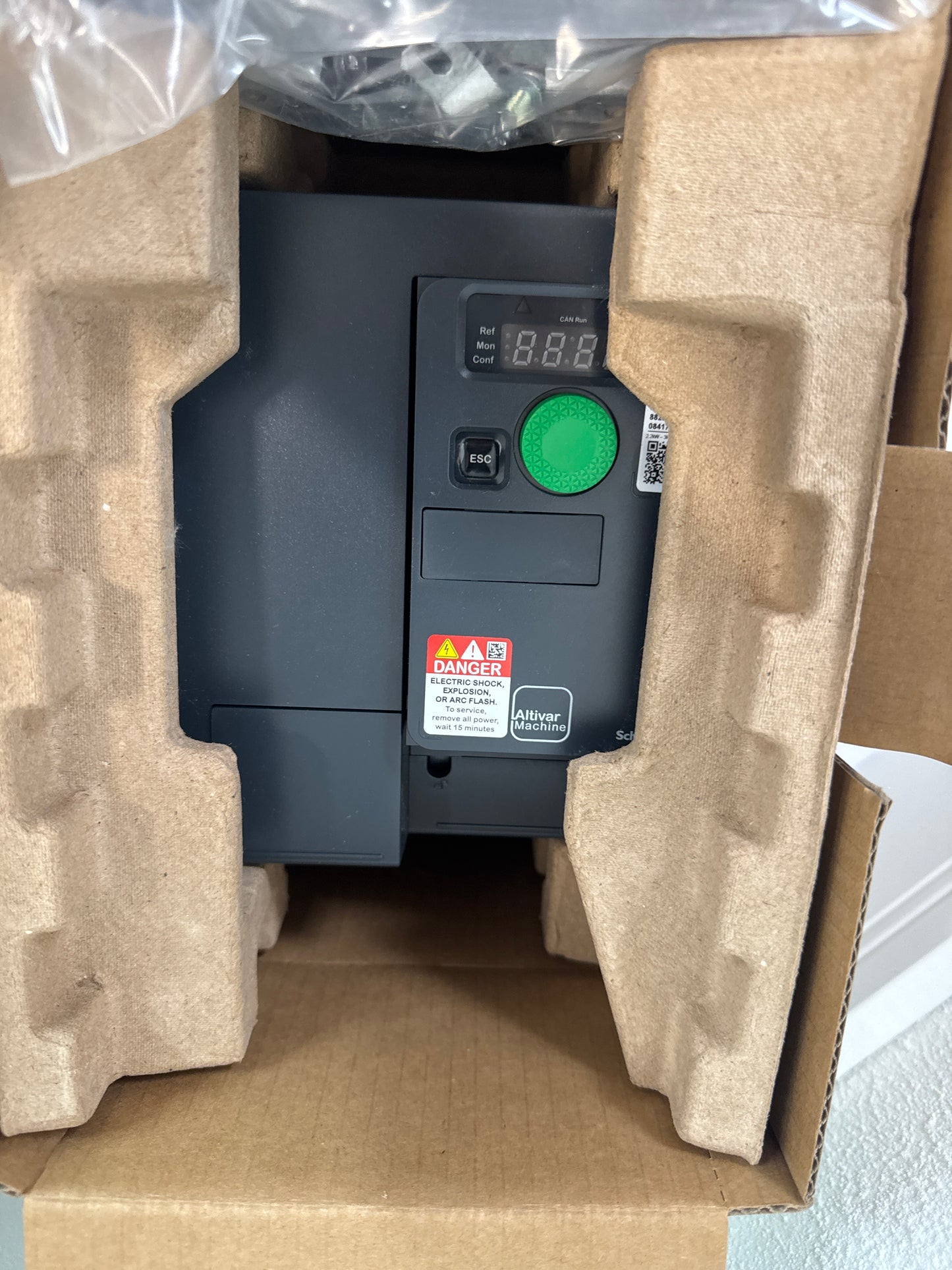 ATV320U22N4C  Schneider Electric  Umrichter ATV320, 2.2kW