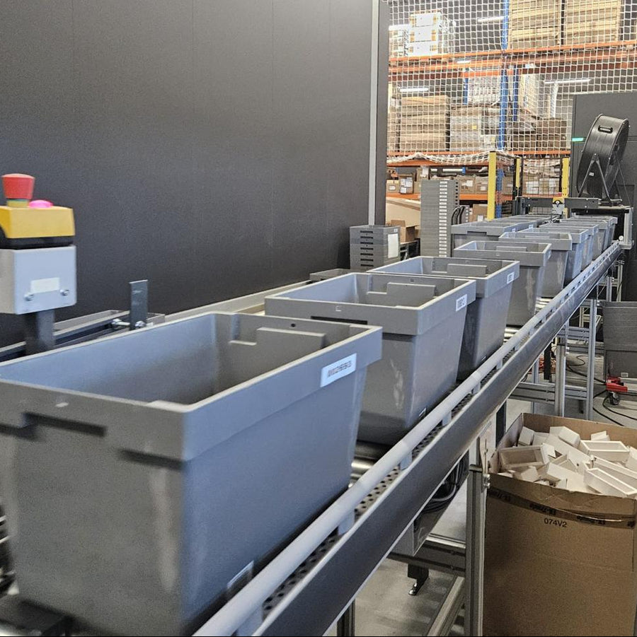 Industrial roller conveyor system