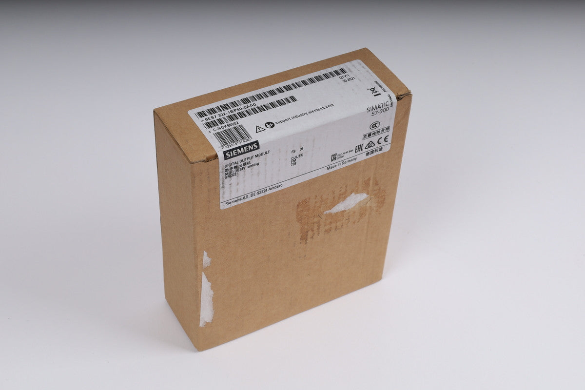 SIEMENS 6ES7322-1BP50-0AA0 in magazzino