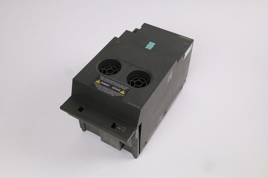 SIEMENS 6SL3225-0SE24-0UA0 in magazzino