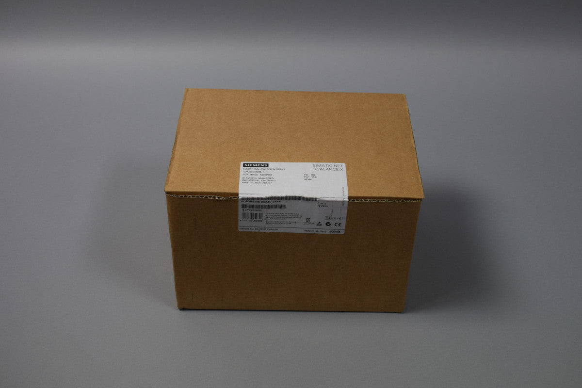 SIEMENS 6GK5208-0HA10-2AA6 in magazzino