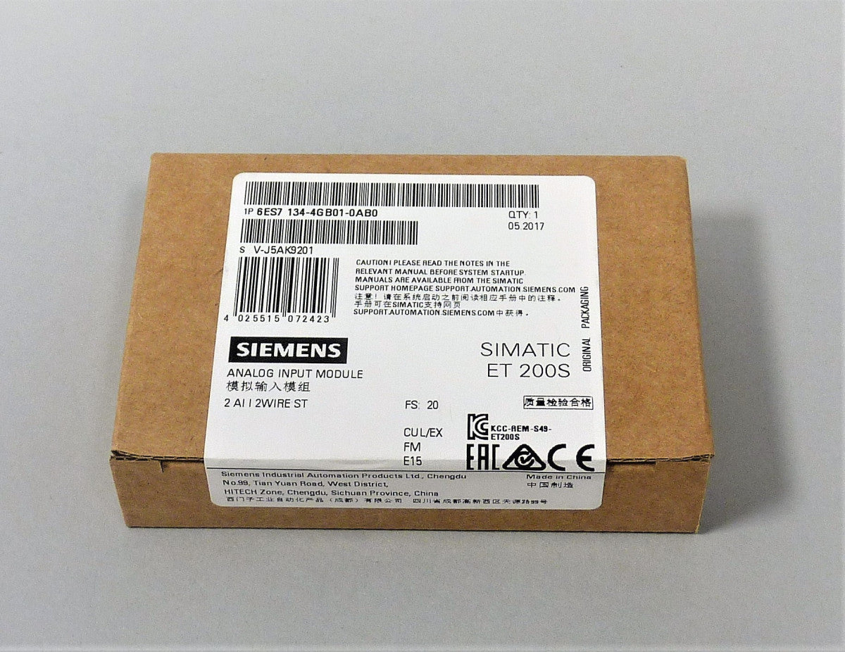 SIEMENS 6ES7134-4GB01-0AB0 in magazzino