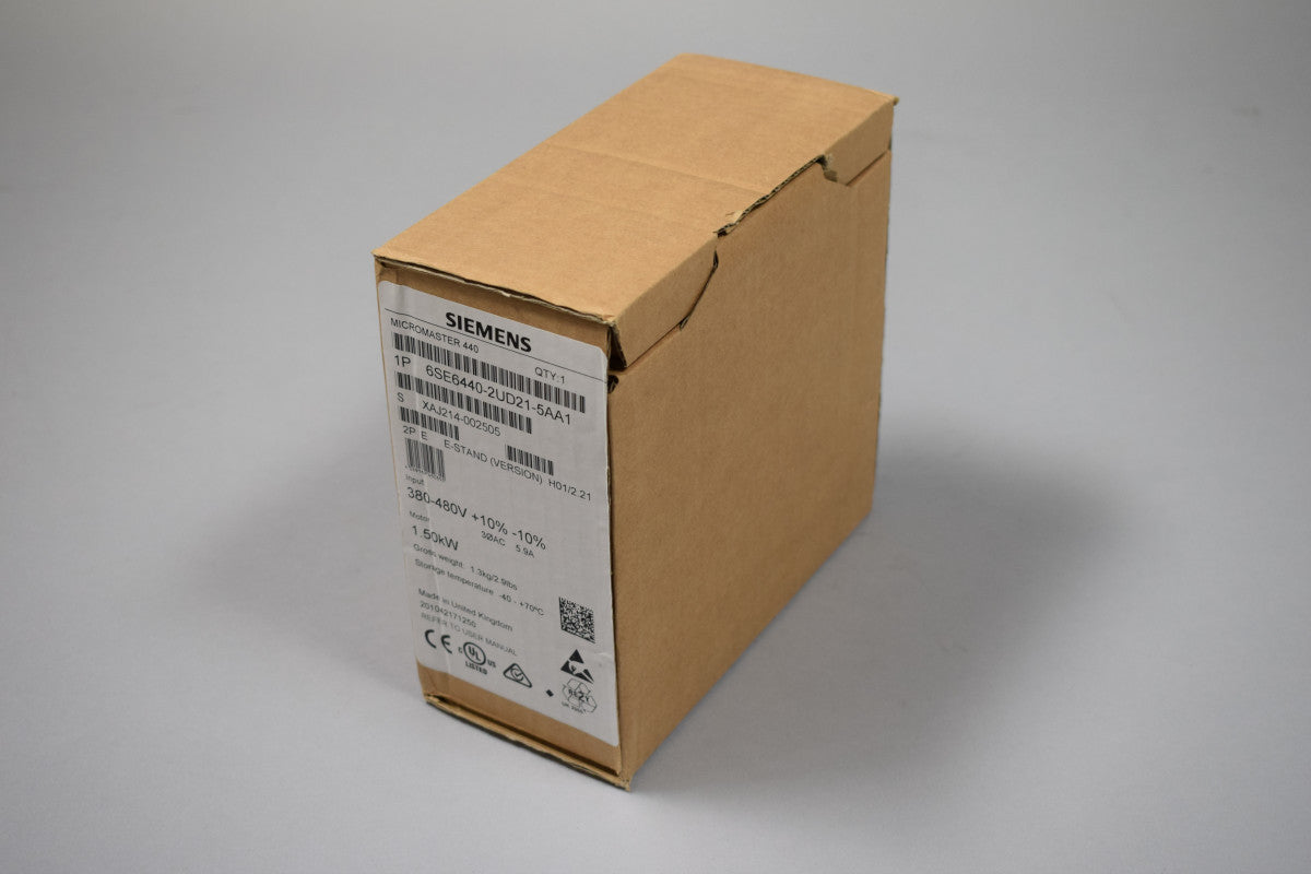 SIEMENS 6SE6440-2UD21-5AA1 in magazzino