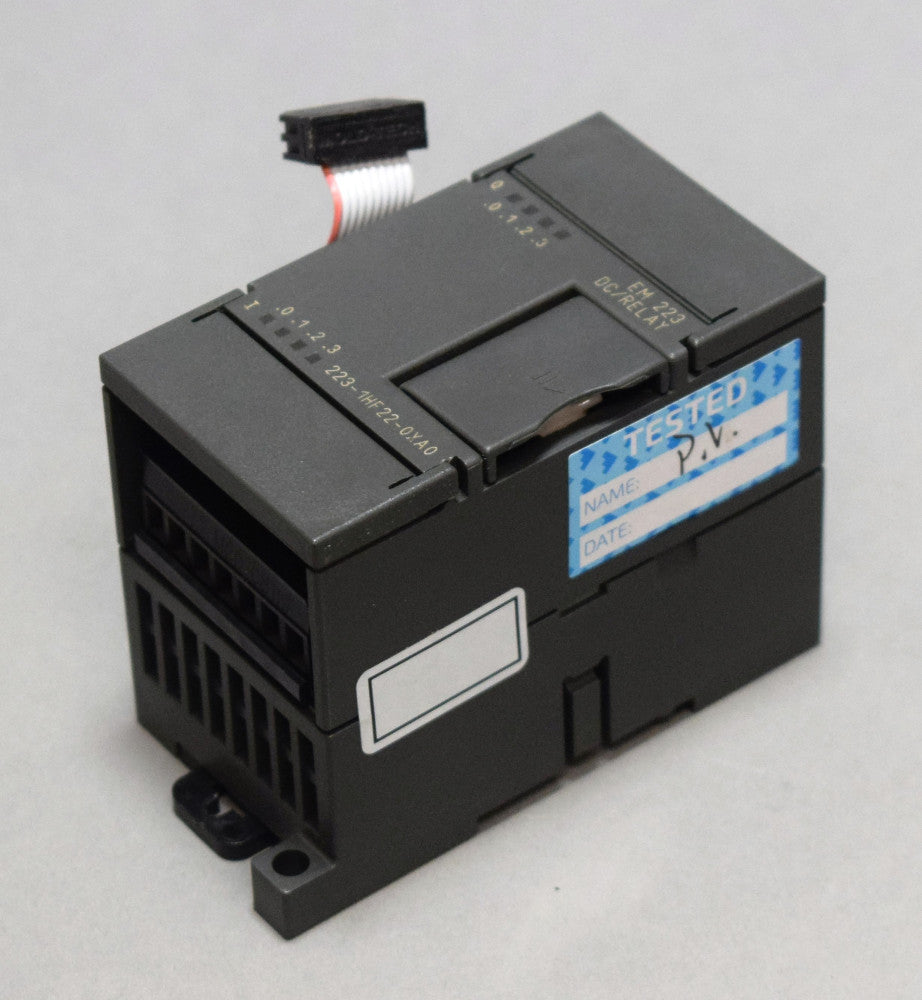 SIEMENS 6ES7223-1HF22-0XA0 in stock