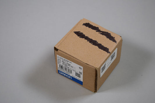 OMRON E5CC-QX3A5M-000 in magazzino