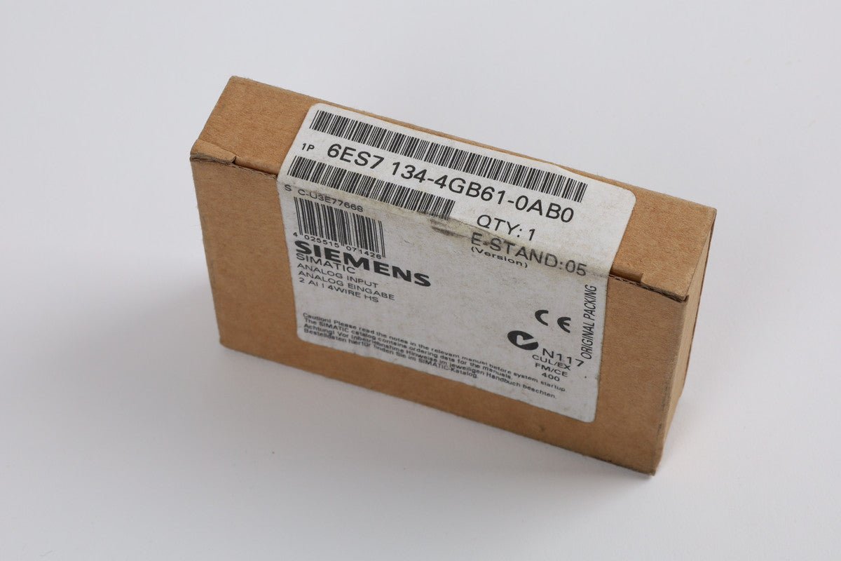 SIEMENS 6ES7134-4GB61-0AB0 in magazzino