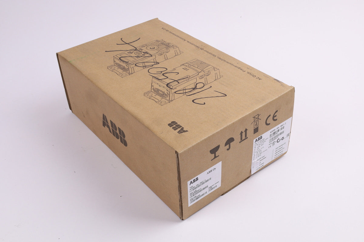 ABB ACS355-03E-06A7-2 in magazzino