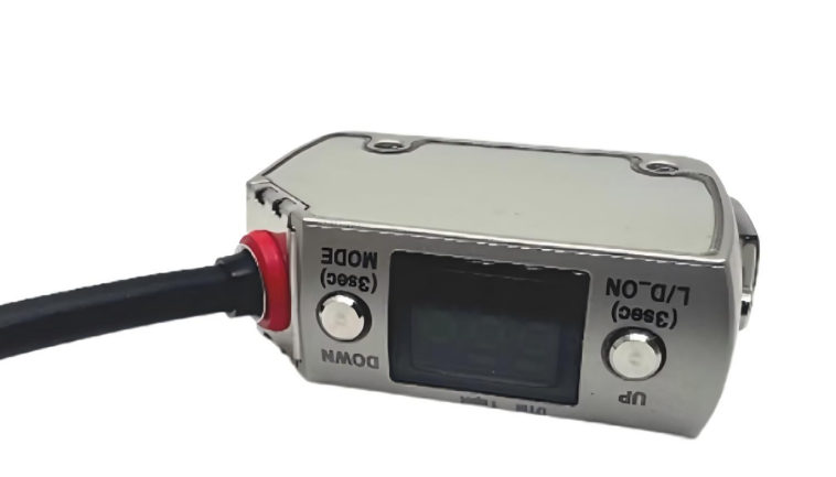 Keyence LR-ZH500C3P | Rechteckig mit M8-Stecker, Typ, 500 mm