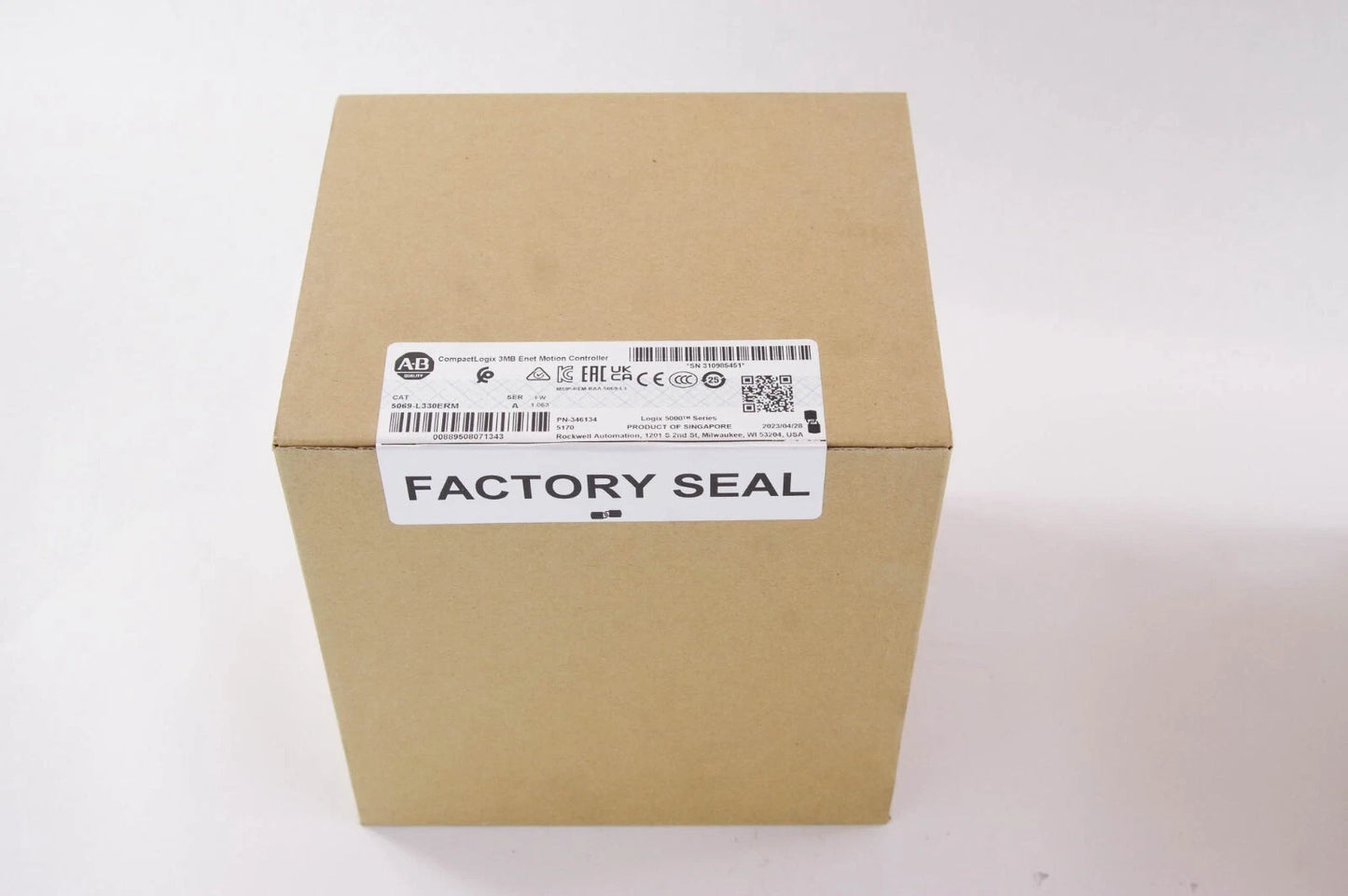 Allen-Bradley 5069-L330ERM Automate programmable CompactLogix 5380 pour commande de mouvement